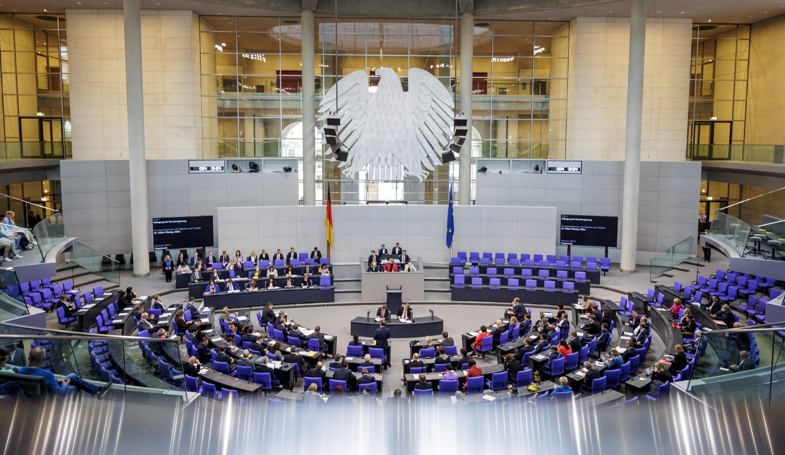 Befragung der Bundesregierung im Plenum. Hier: Blick ins Plenum. © Deutscher Bundestag/ Kira Hofmann / photothek
